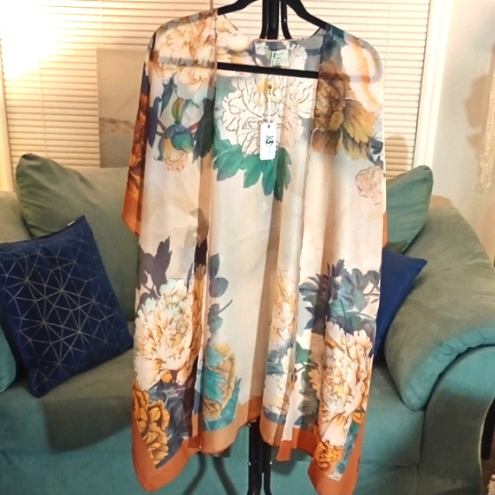 Classic Green and Tan Sheer Duster with Artistic Floral Accents, New